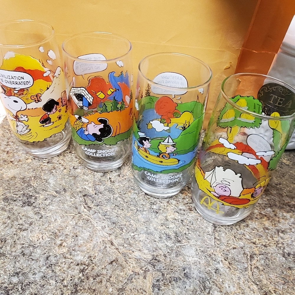 1983 Vintage Mcdonalds Camp Snoopy Collection. Set Of 4 Glasses.